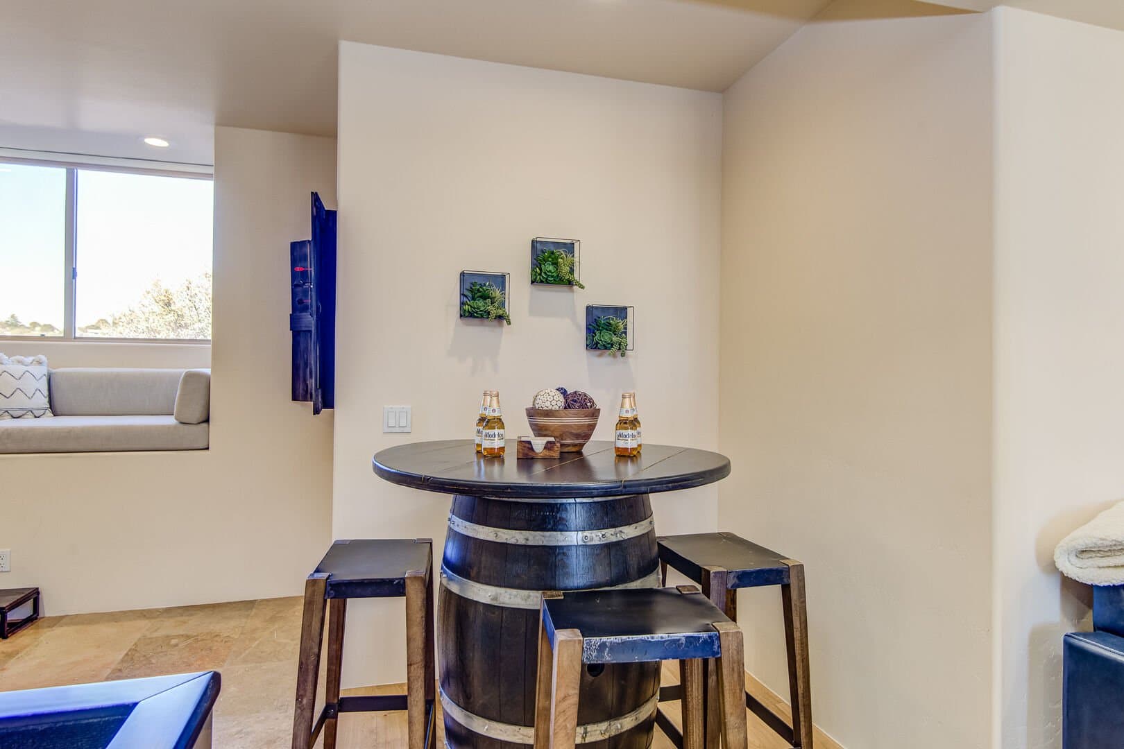 West Chateau - Image 52