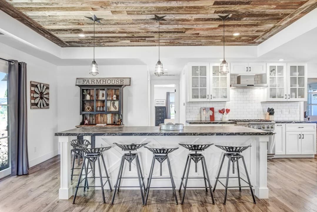 Carneros Farmhouse - Image 5