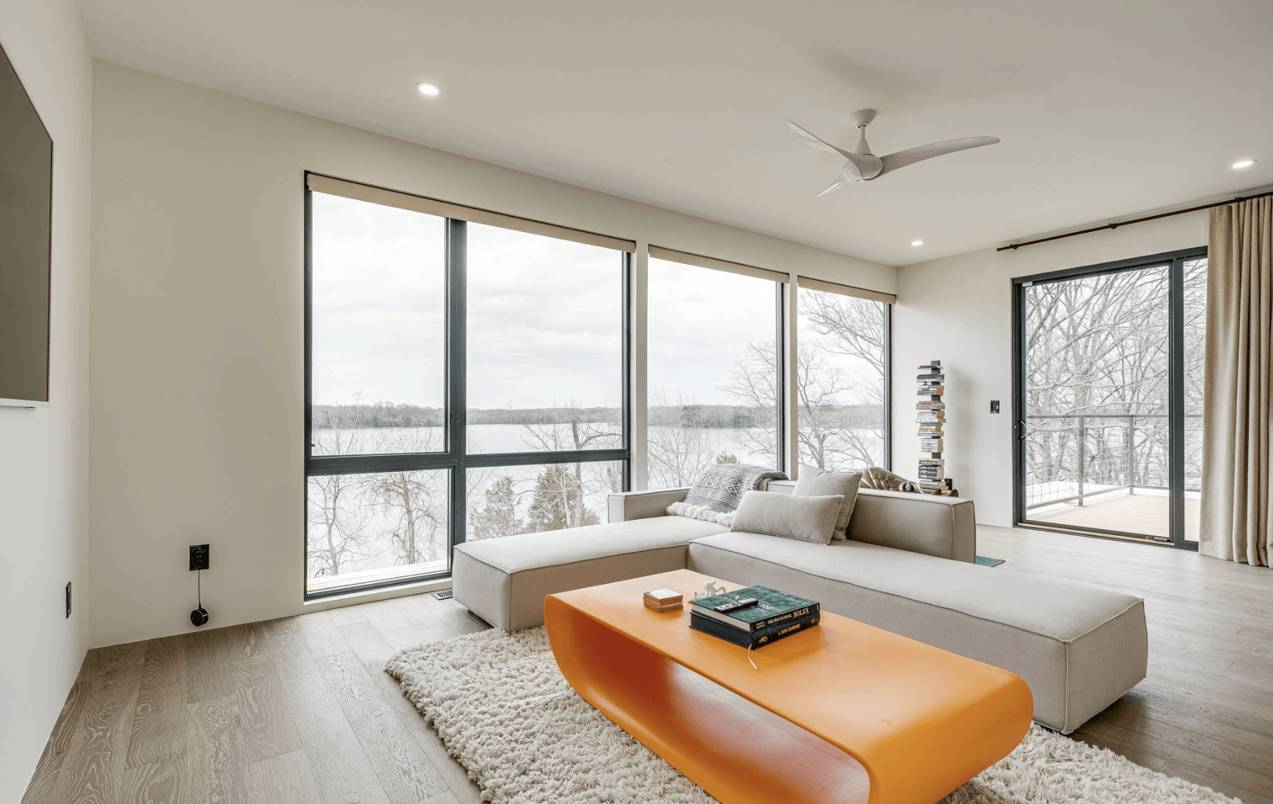 Nashville Lakeside Modern - Image 40