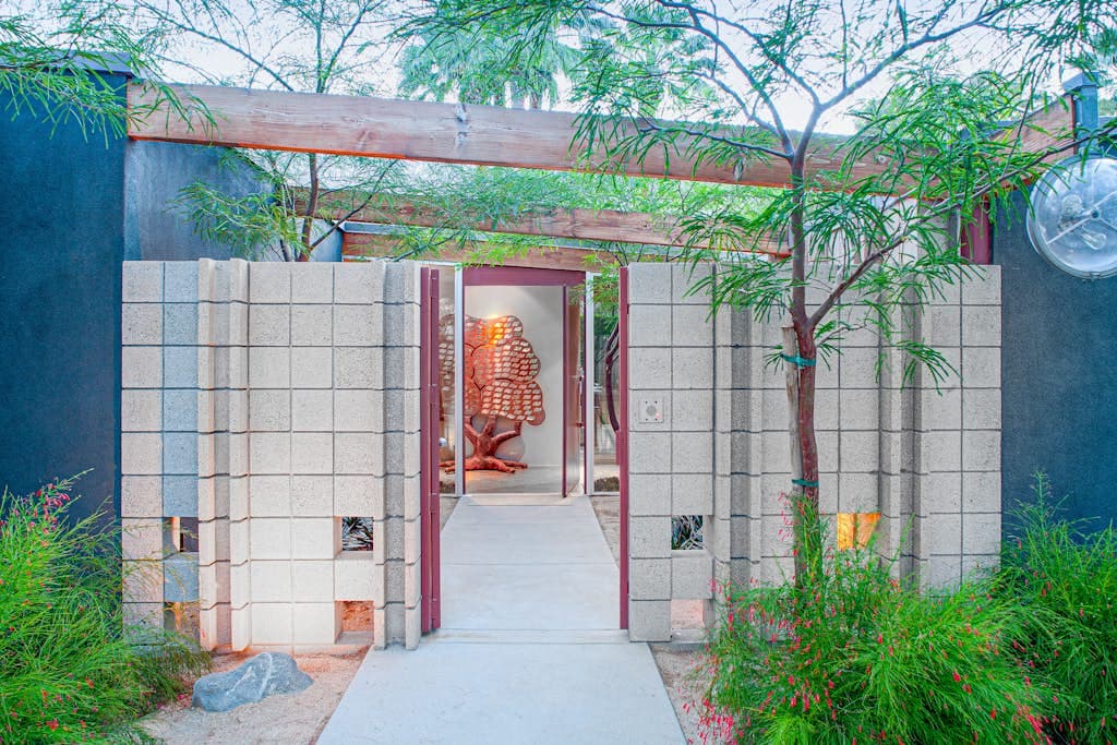 Las Palmas Monte Vista - Image 19