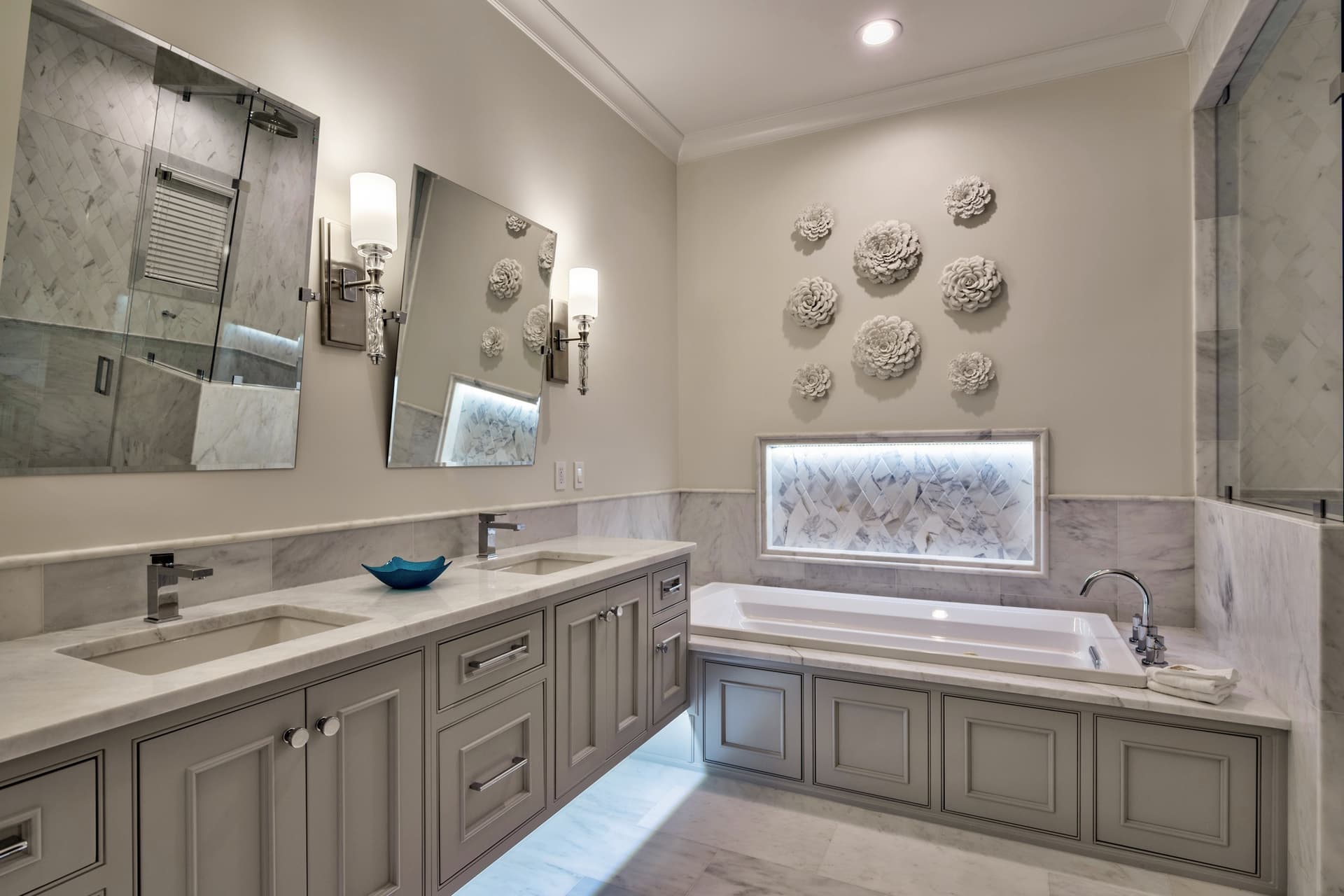 Soggy Dollar - Image 21