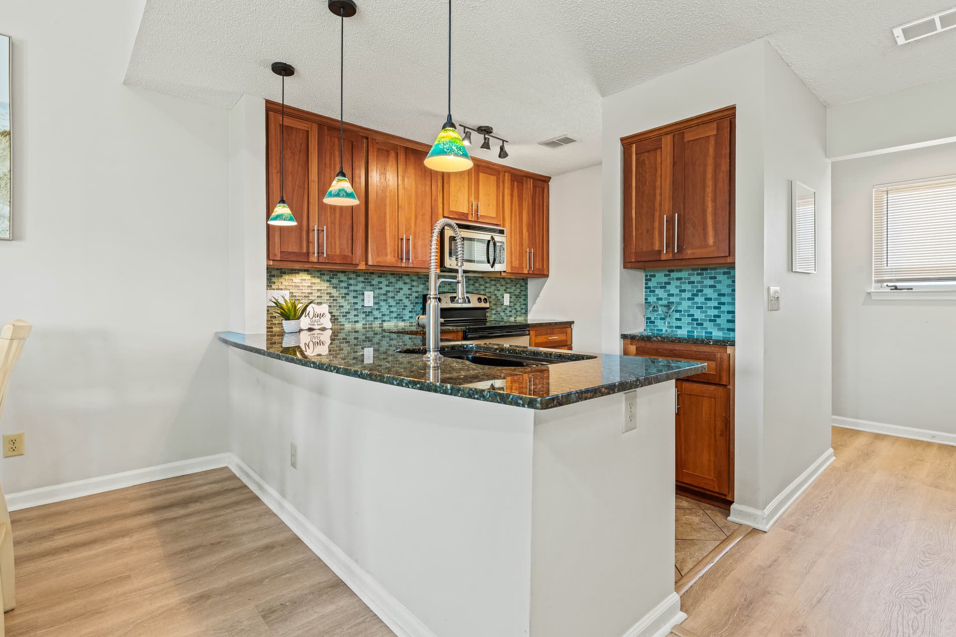 Sun of a Beach Home - Image 7