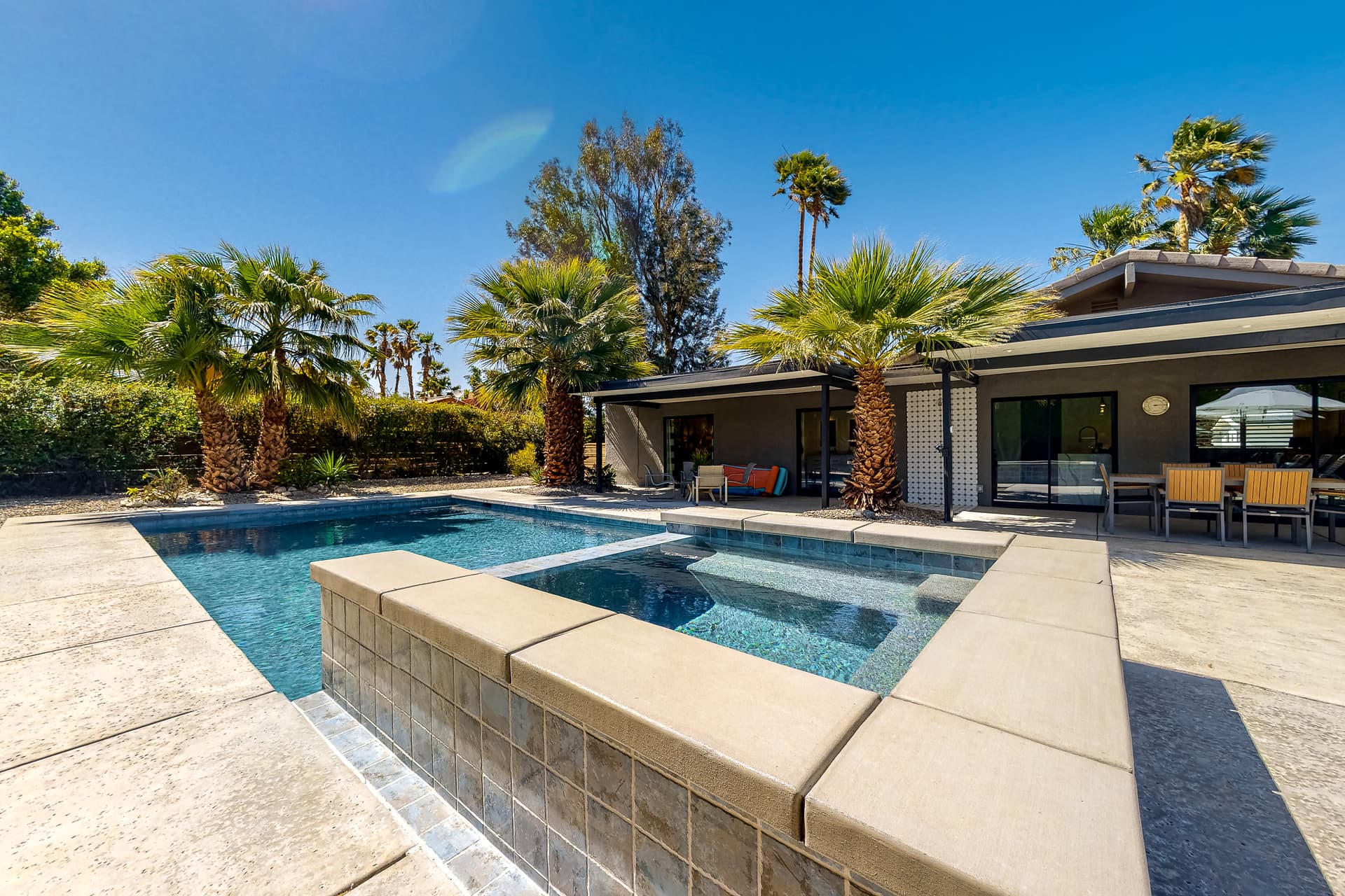 Freestone Modern Home - Image 21