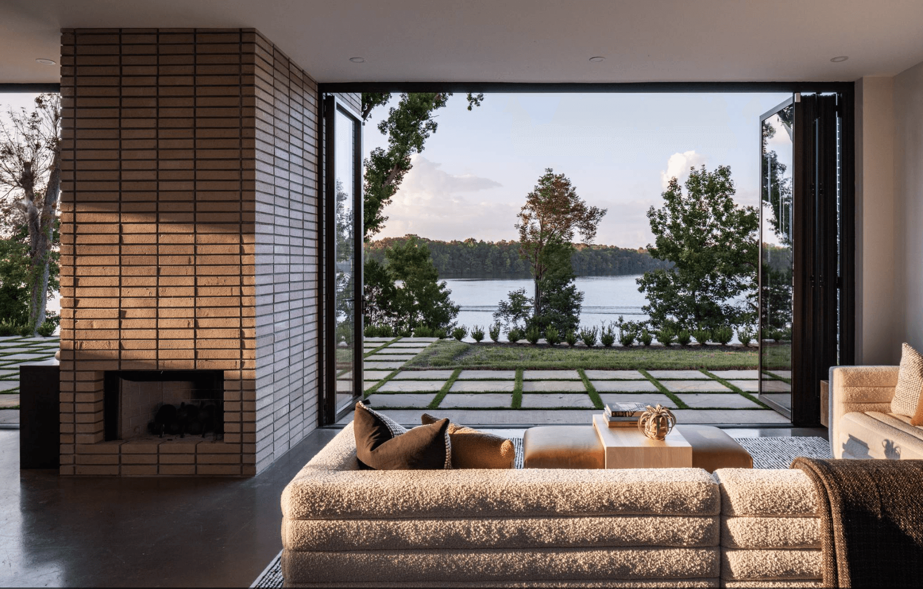 Nashville Lakeside Modern - Image 58