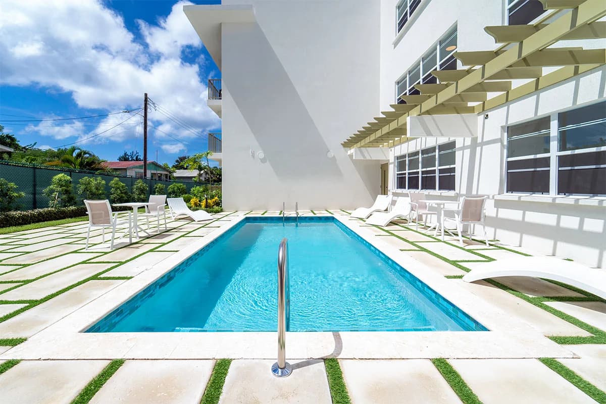 Coral Beach Home - Image 10