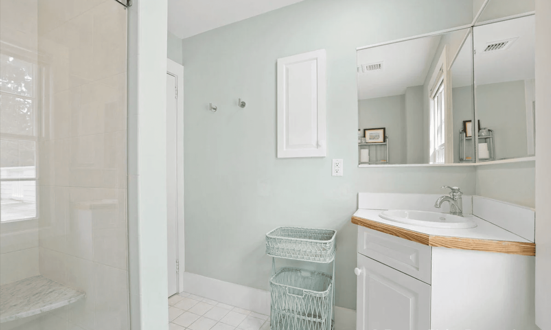 Center Of It All Estate - Image 38