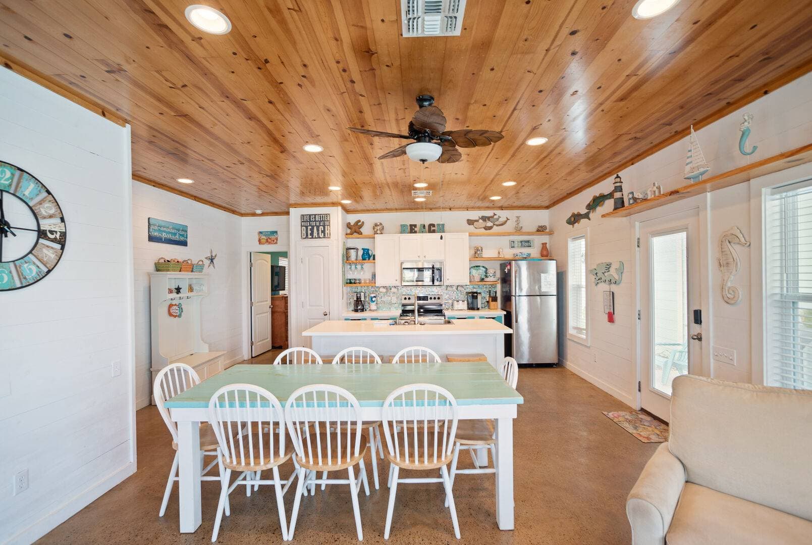 Another Day in Paradise - Image 4