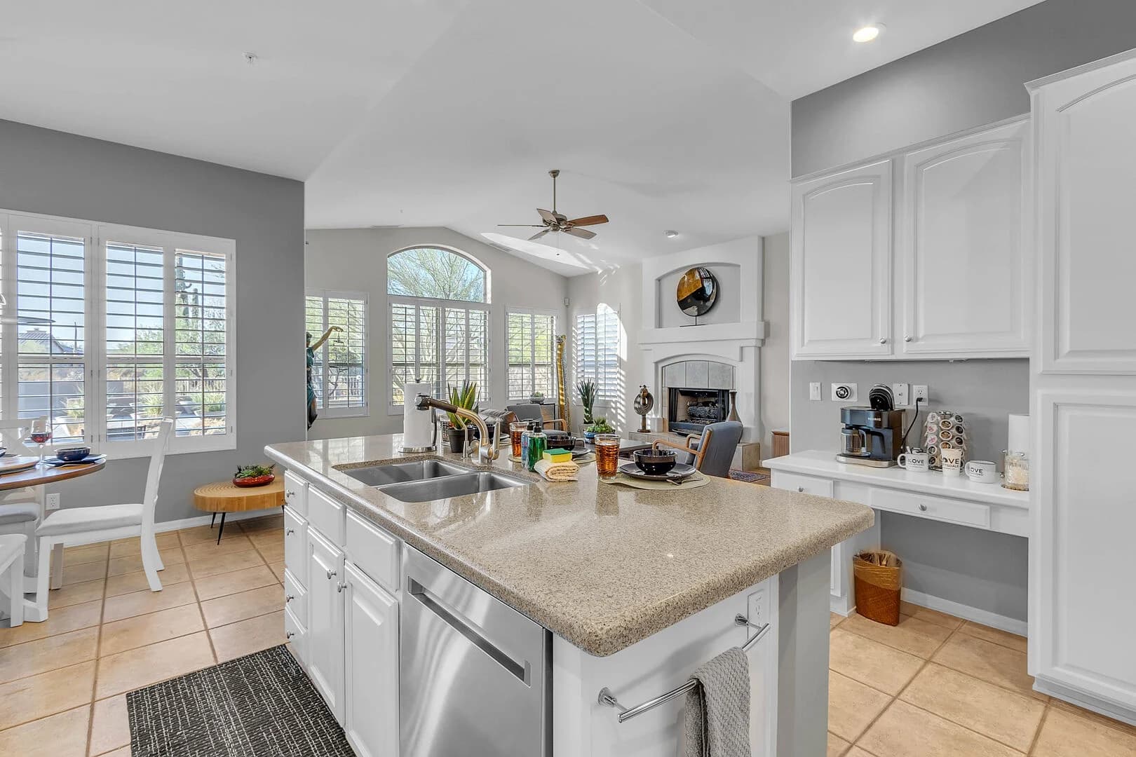 Scottsdale Redbird - Image 11