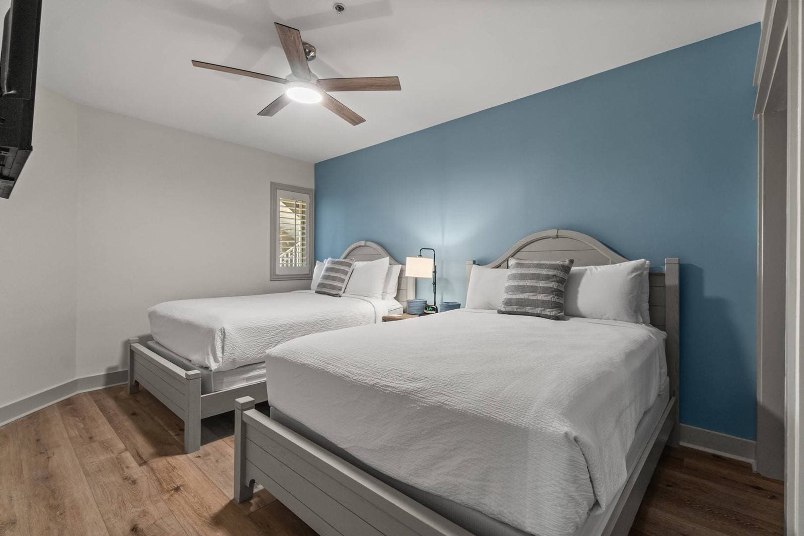 Sandy Buns - Image 29