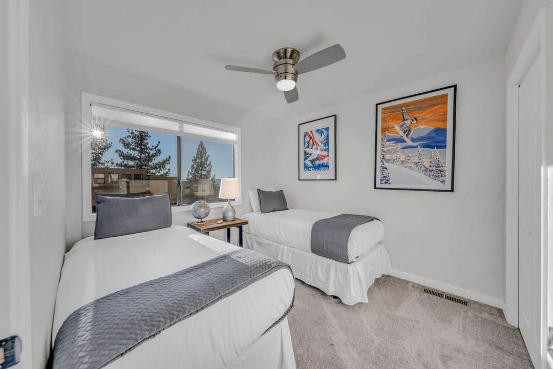 Cozy Mountain Escape - Image 14