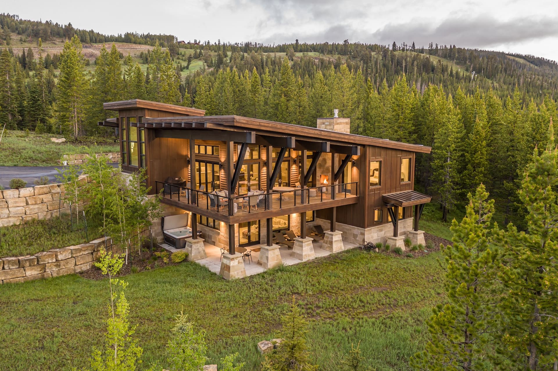 Yeti Ridge Retreat - Image 39