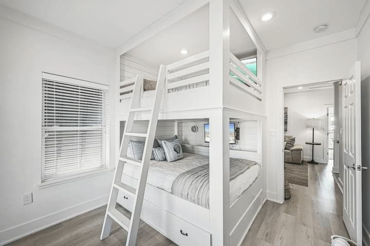 All Decked Out - Image 16