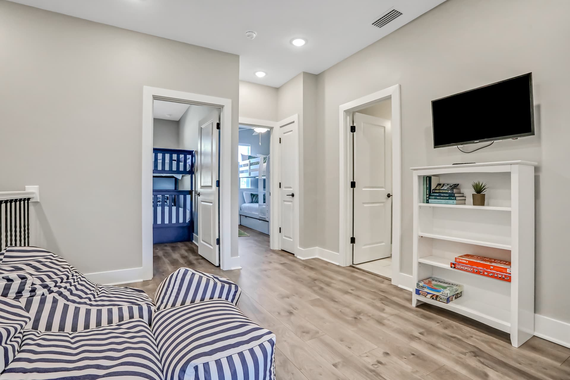 Come Sail Away House - Image 21