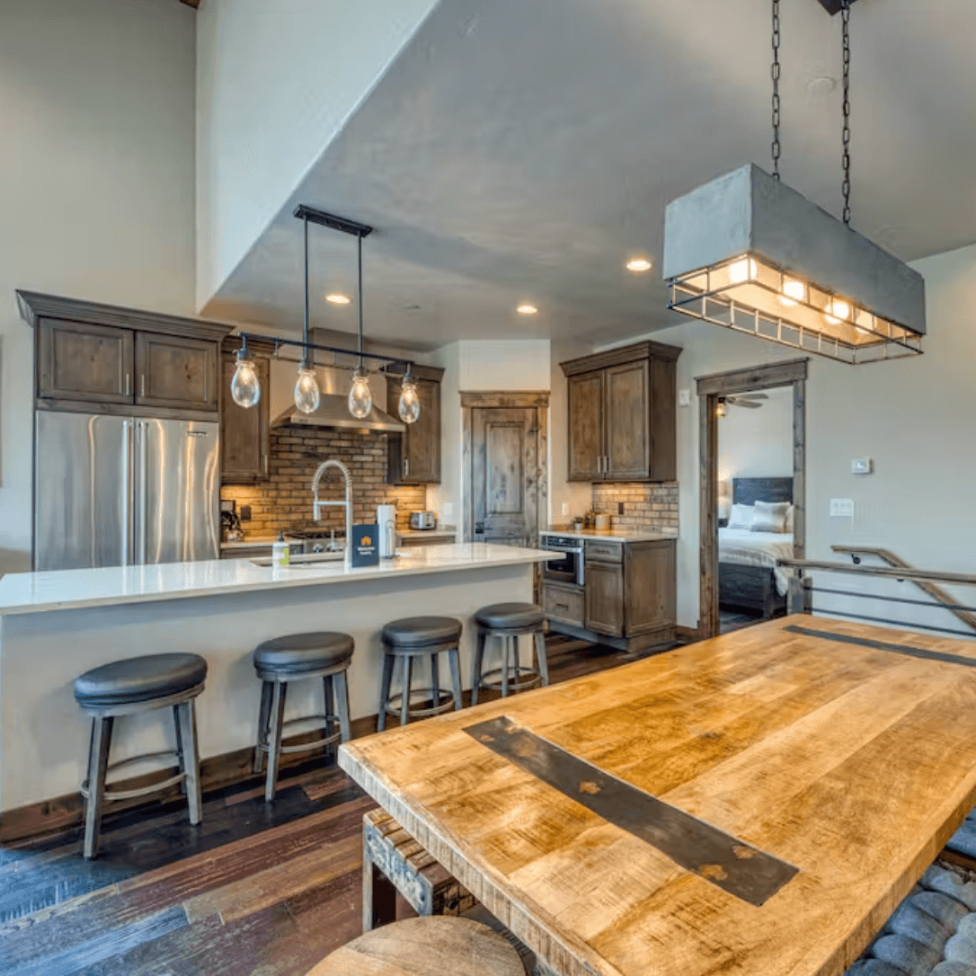 2nd Ave Luxury Condo - Image 1