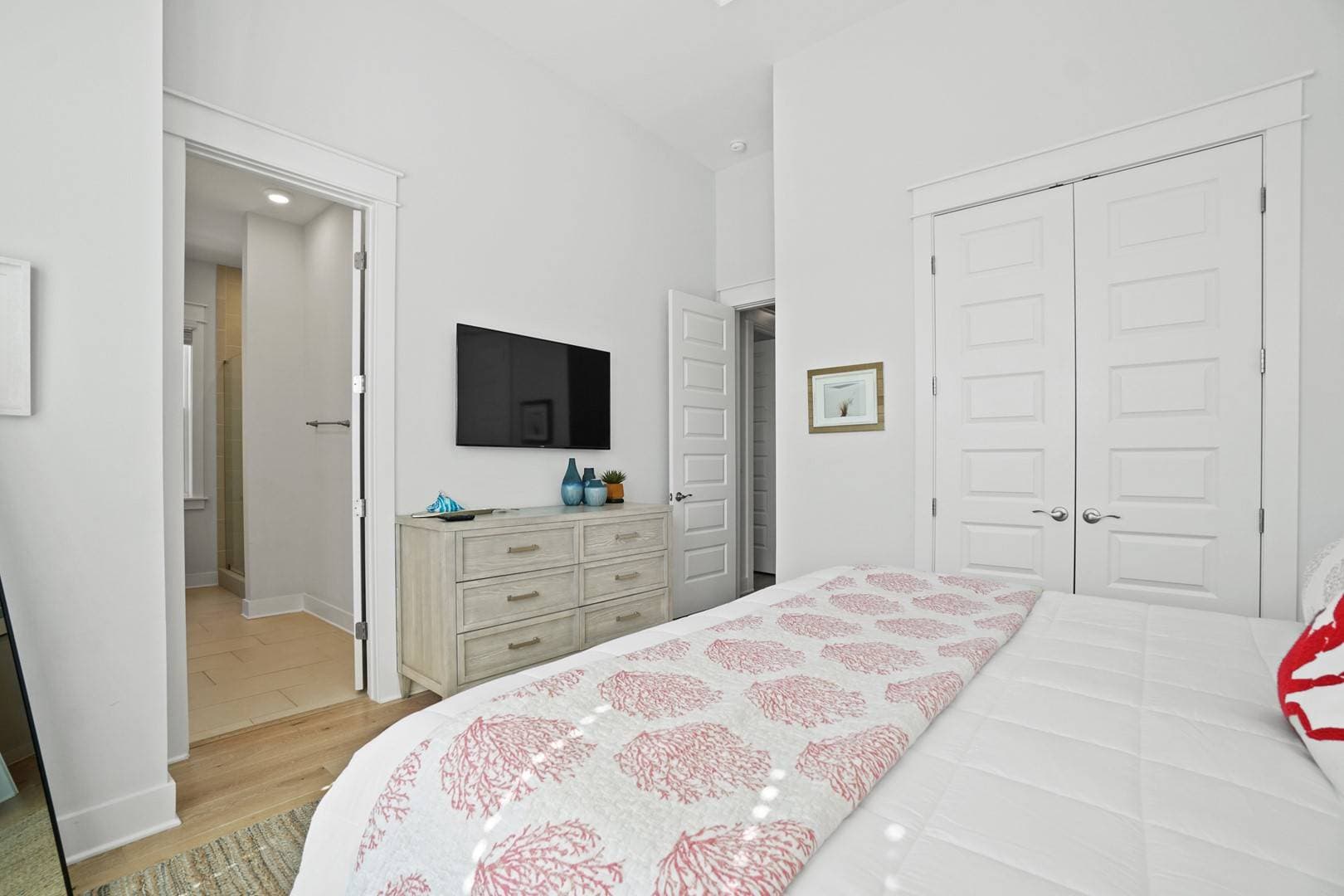 Hub Hideaway - Image 16