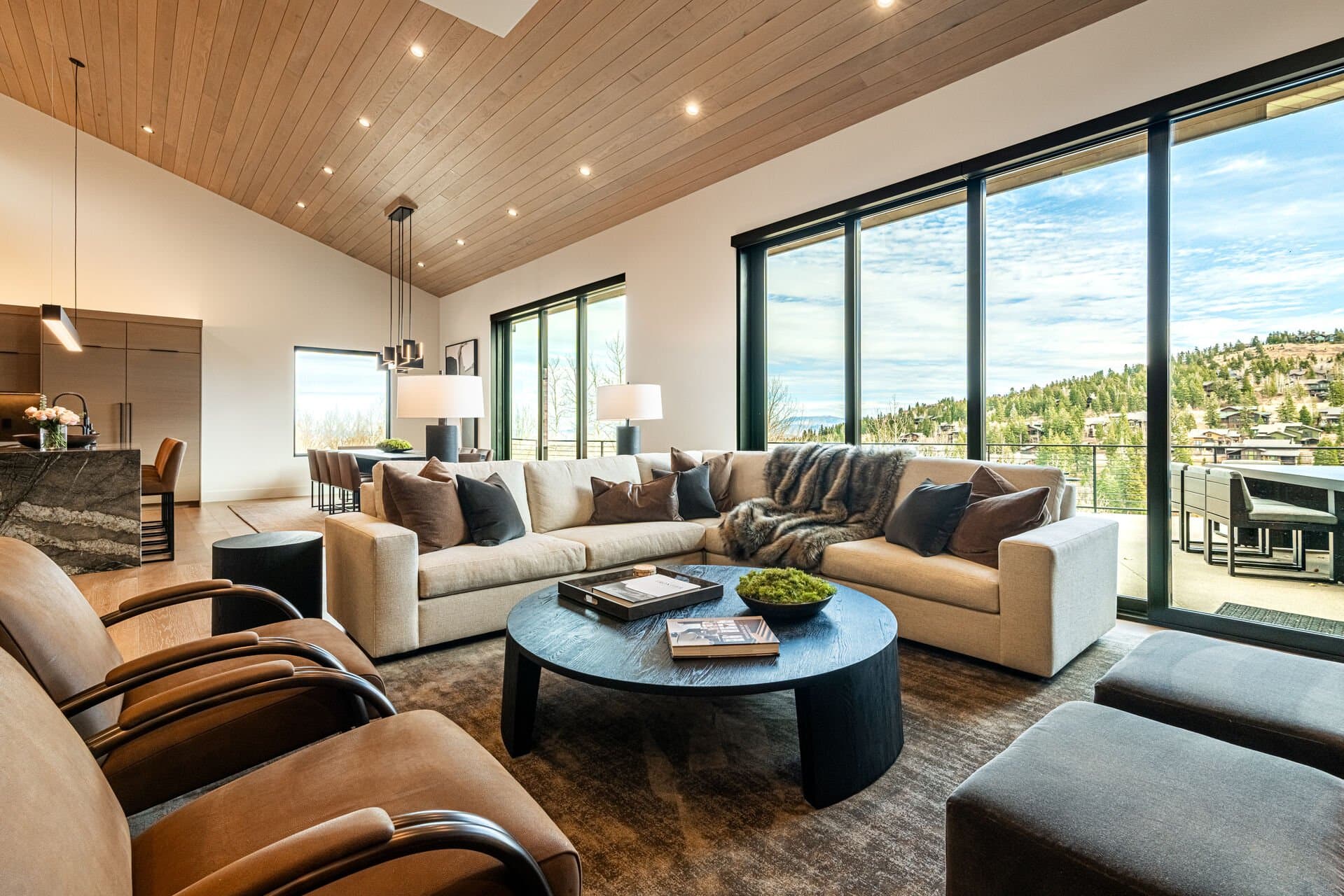 Luxe at Moonshadow - Image 3