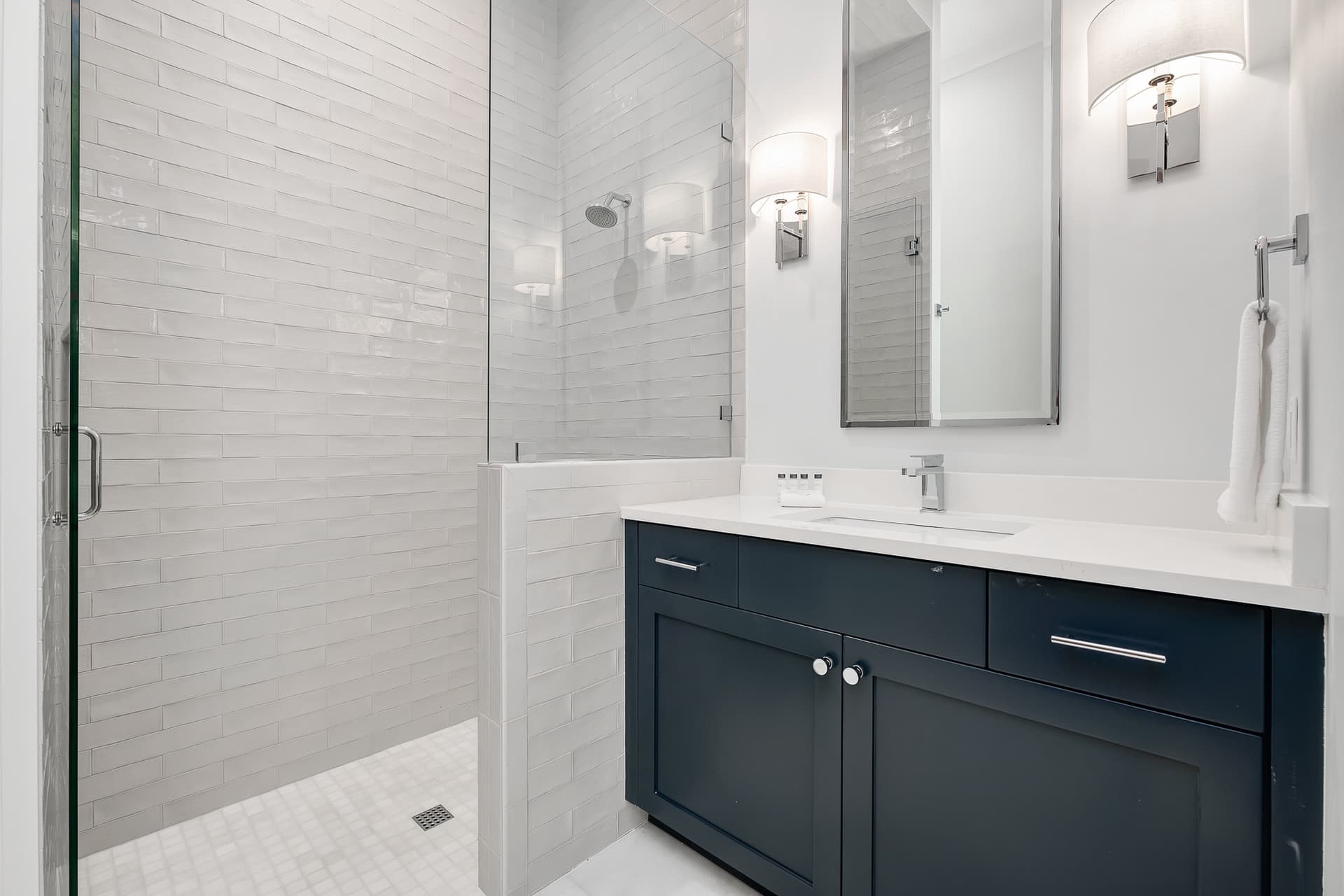 Social Manor - Image 14