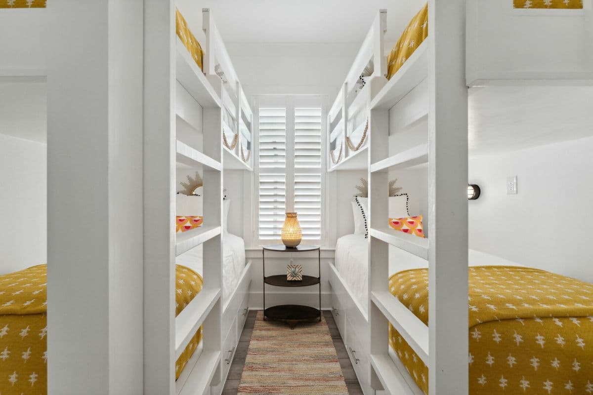 Summer Lane - Image 53