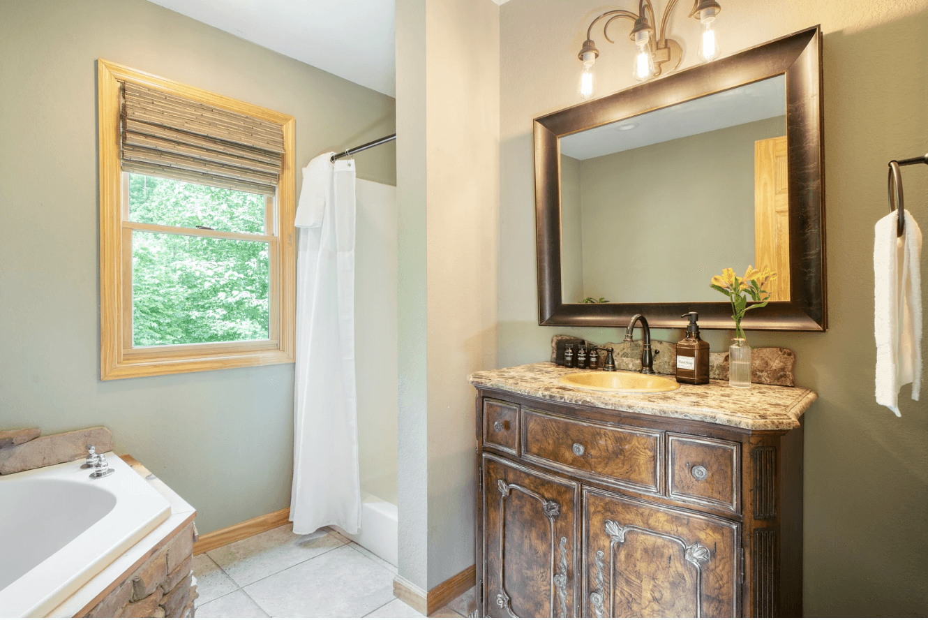 Hollow's Haven - Image 20