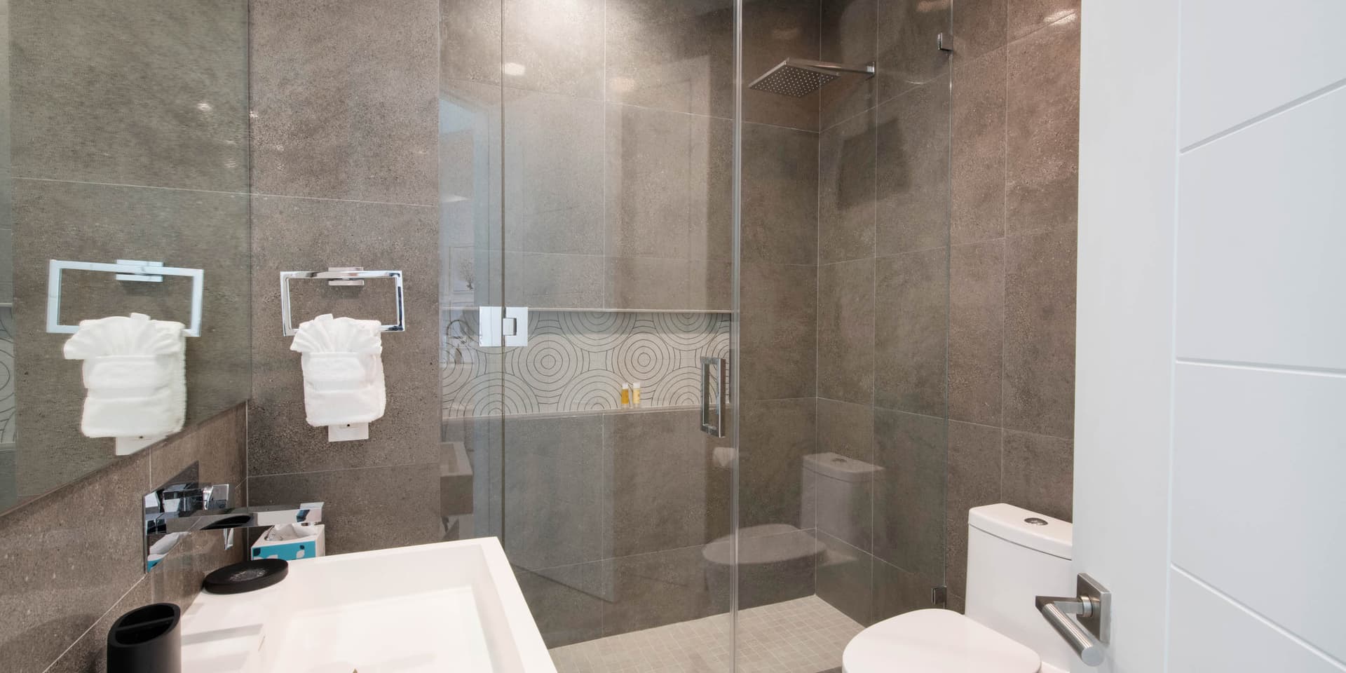 Pelican Pointe Condo - Image 3