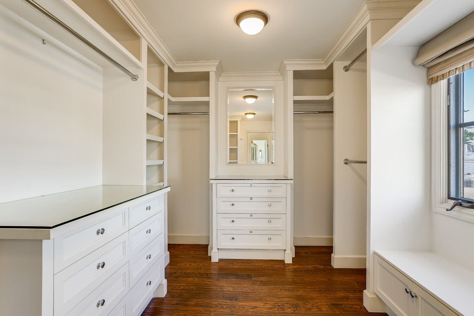 Dolphin Bluff - Image 31