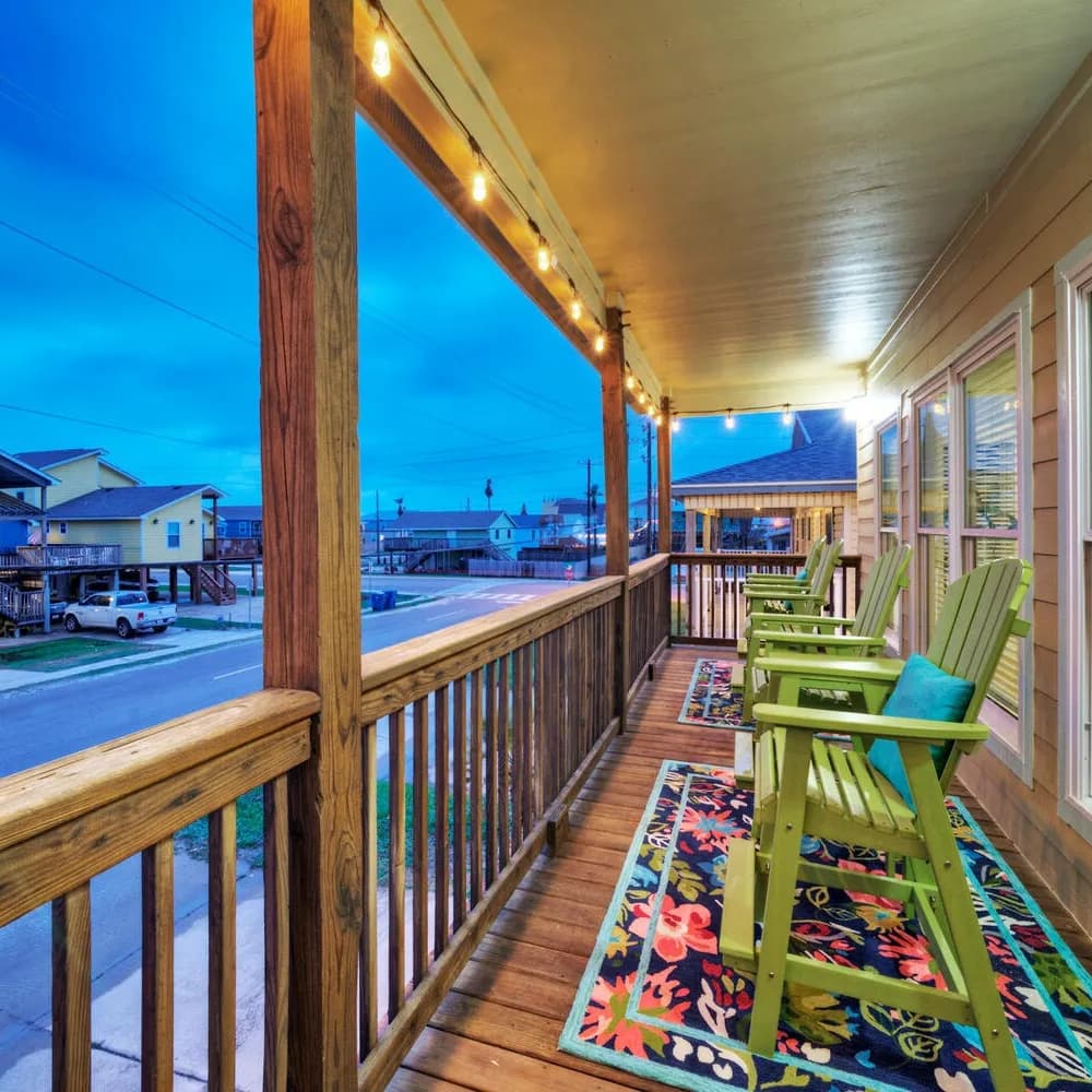 Moxy's Beach House - Image 11