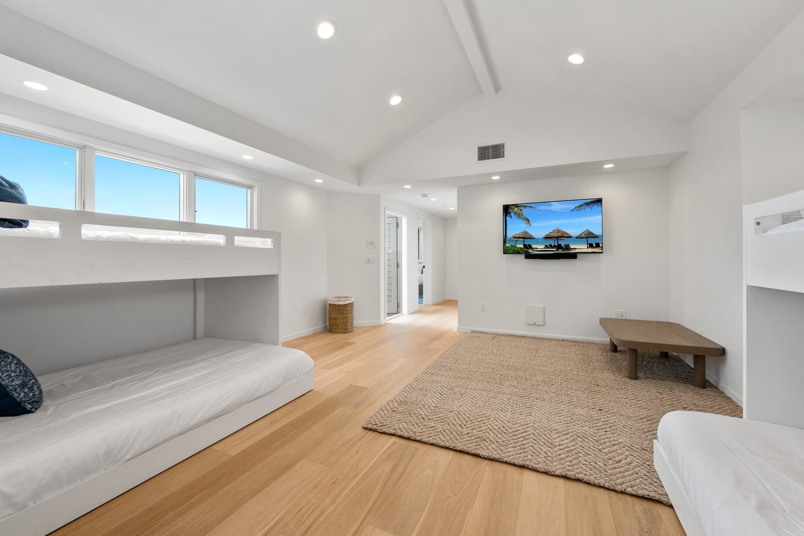 Shoreline Retreat - Image 27