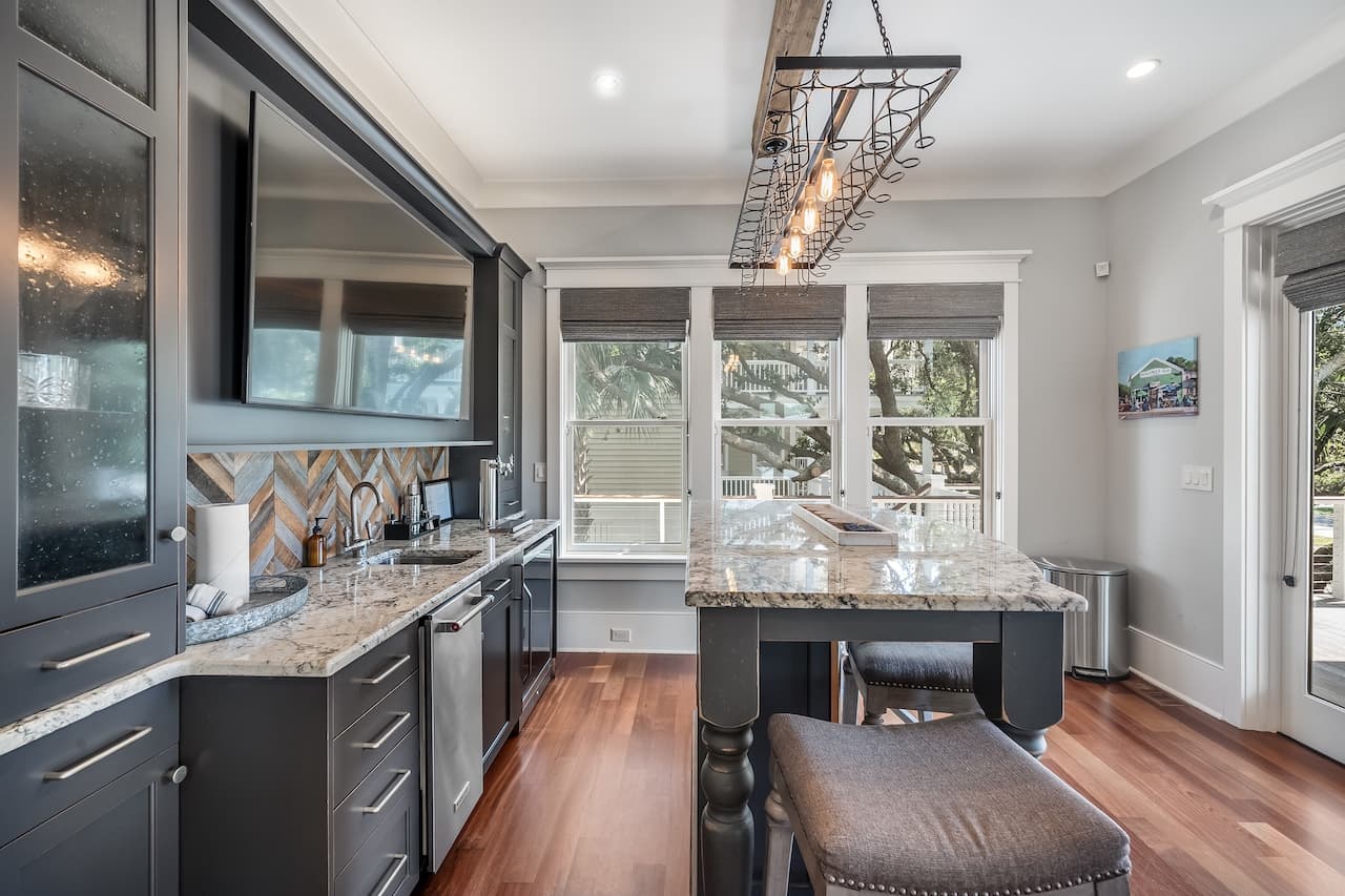 Shore Thing - Image 59