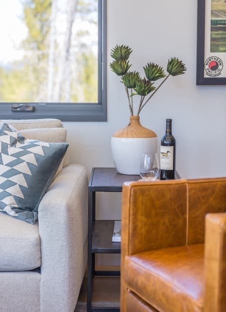 Lake Cabin #11 - Image 12