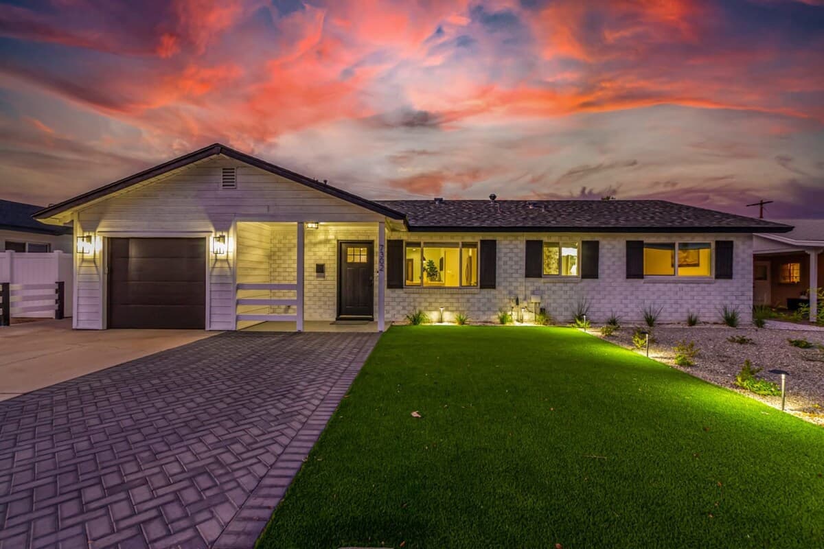 Crown Azul Retreat - Image 3