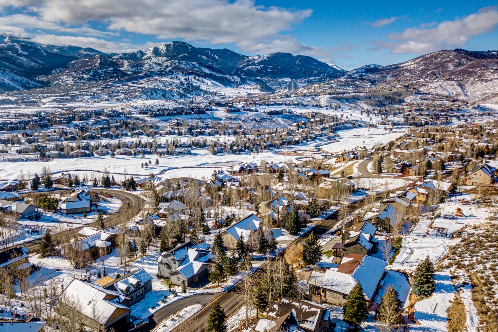 Mountain Hillside Manor - Image 44