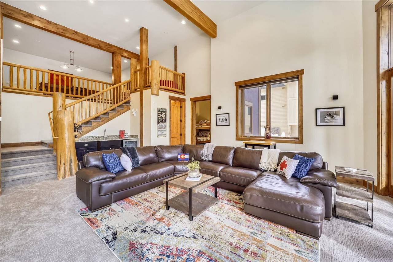 Goldenview Lodge - Image 4