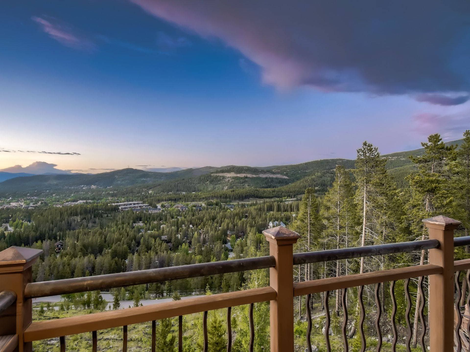 Gray Moose Place - Image 4