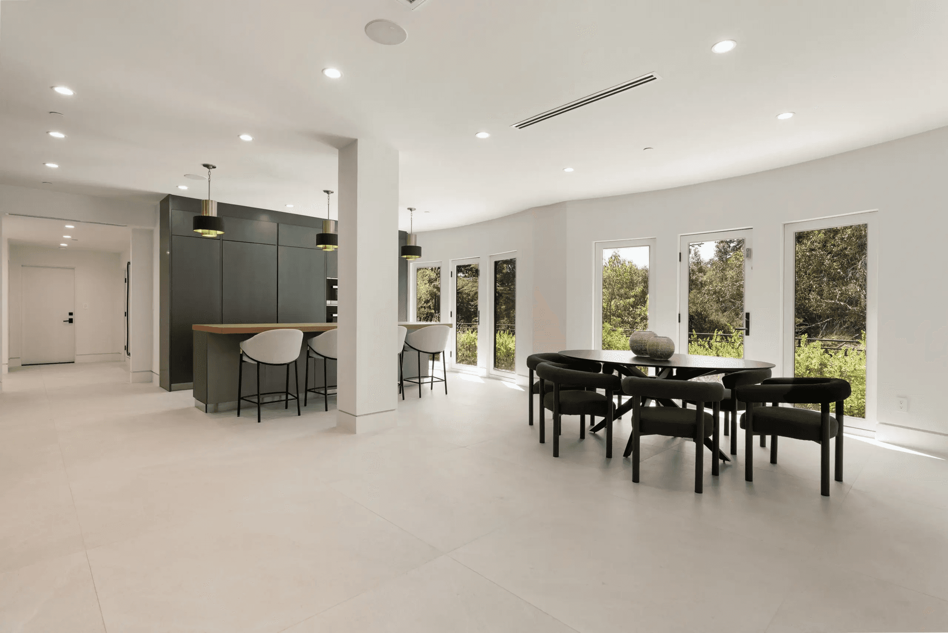 Noble Crest - Image 9