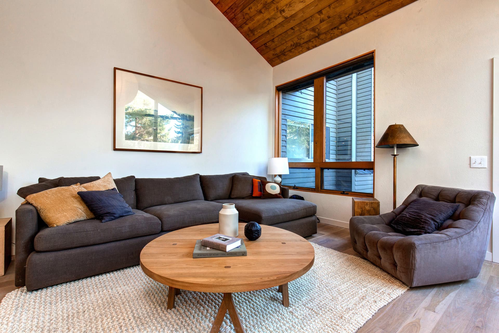 Red Pine Wonder Home - Image 2