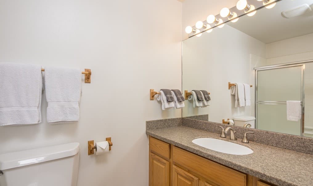 Running Bear Home - Image 17