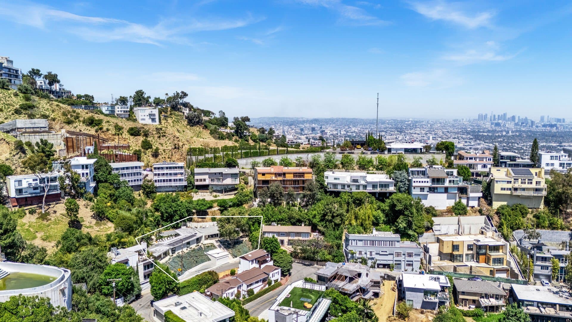 Sunset Plaza View - Image 38