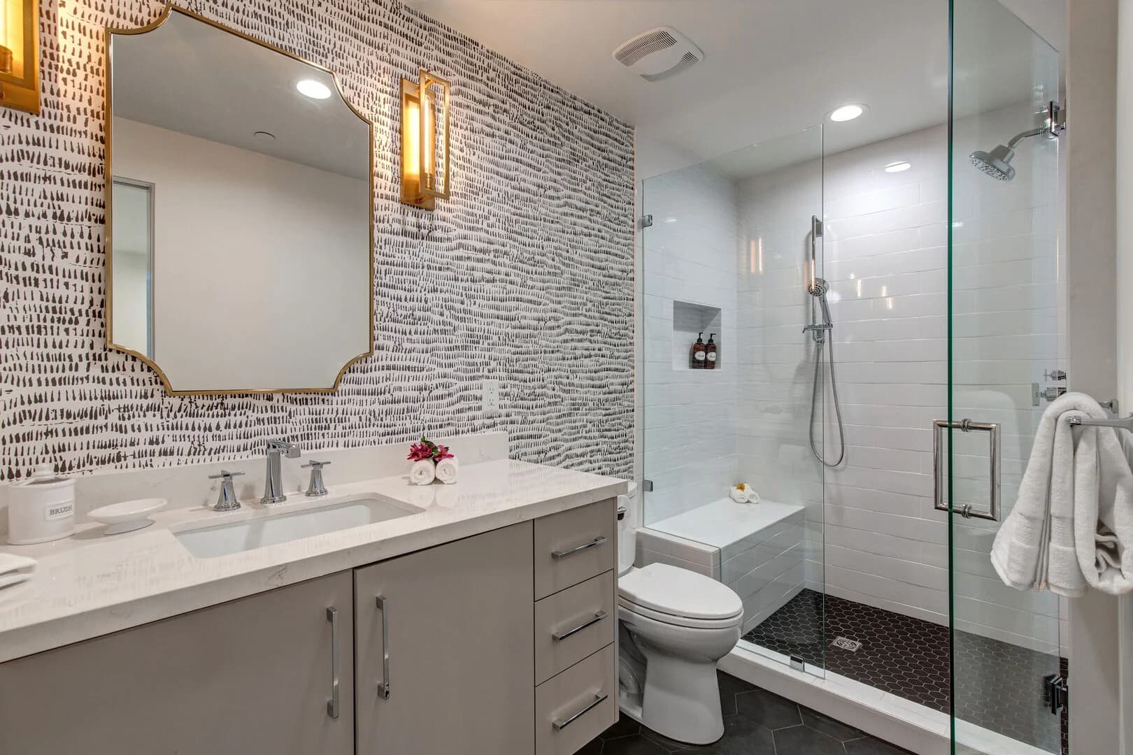 On Cloud Nine - Image 23