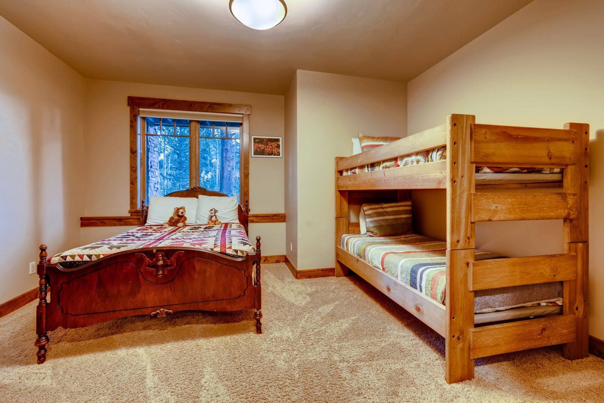 Bear Tracks Lodge - Image 23