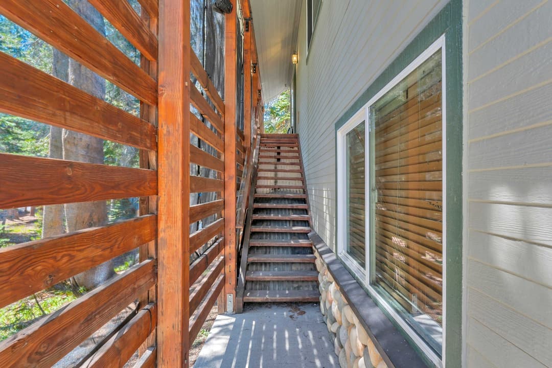 Serene Forest Retreat - Image 5