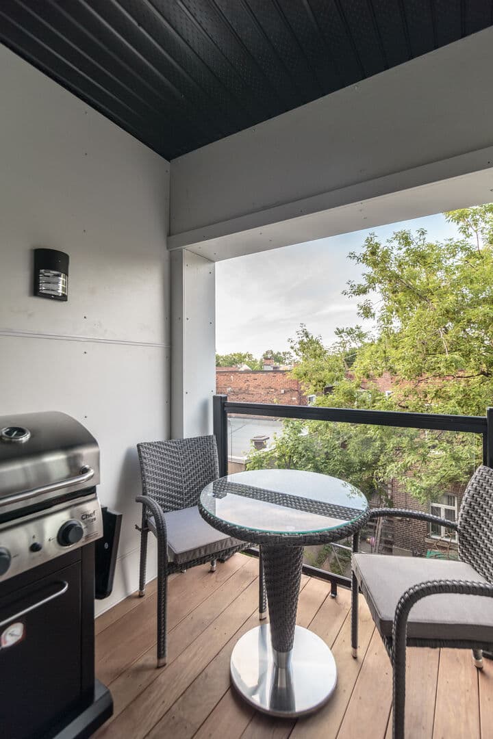 Helen Home - Image 17