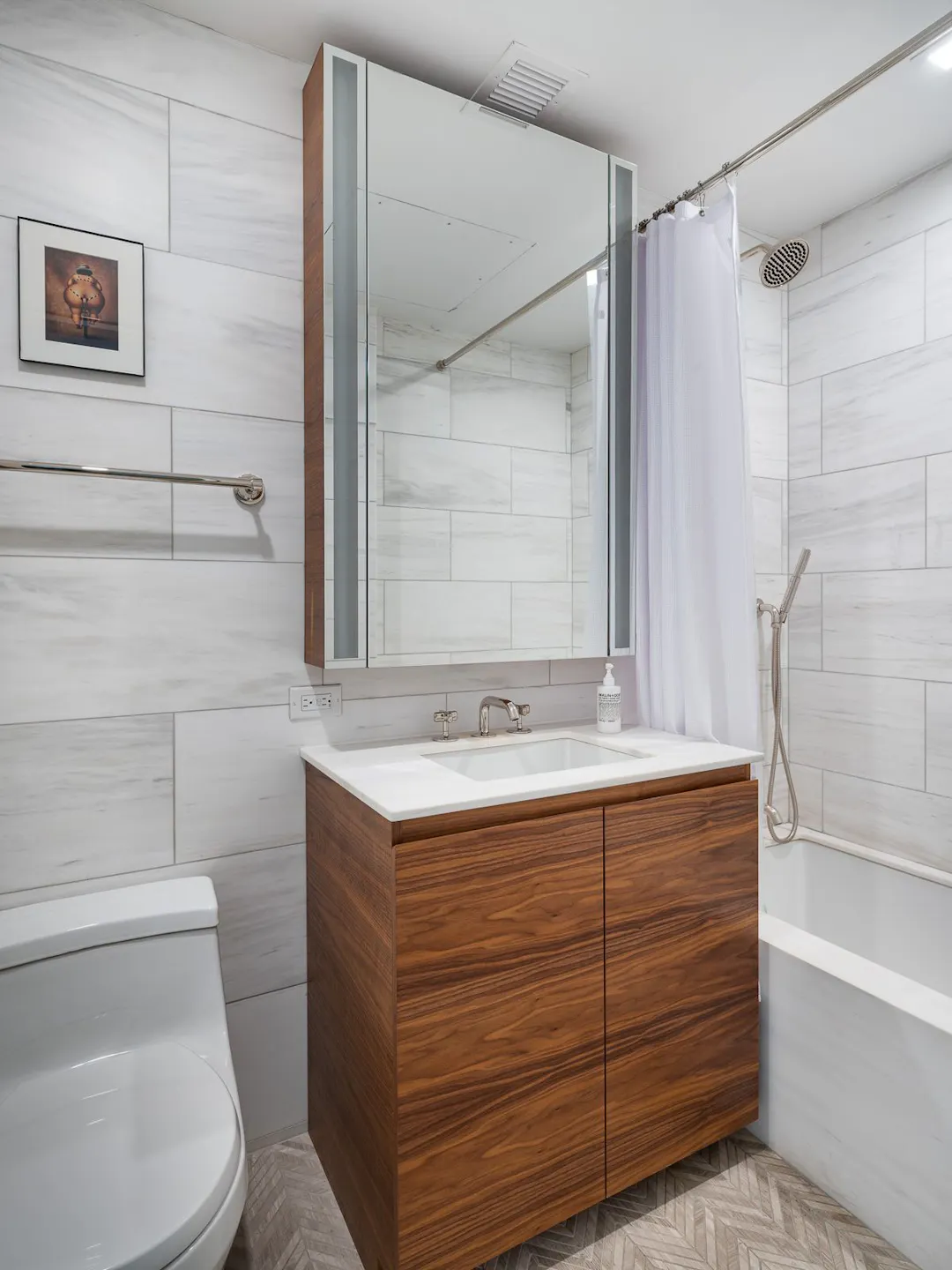 Astor House - Image 13