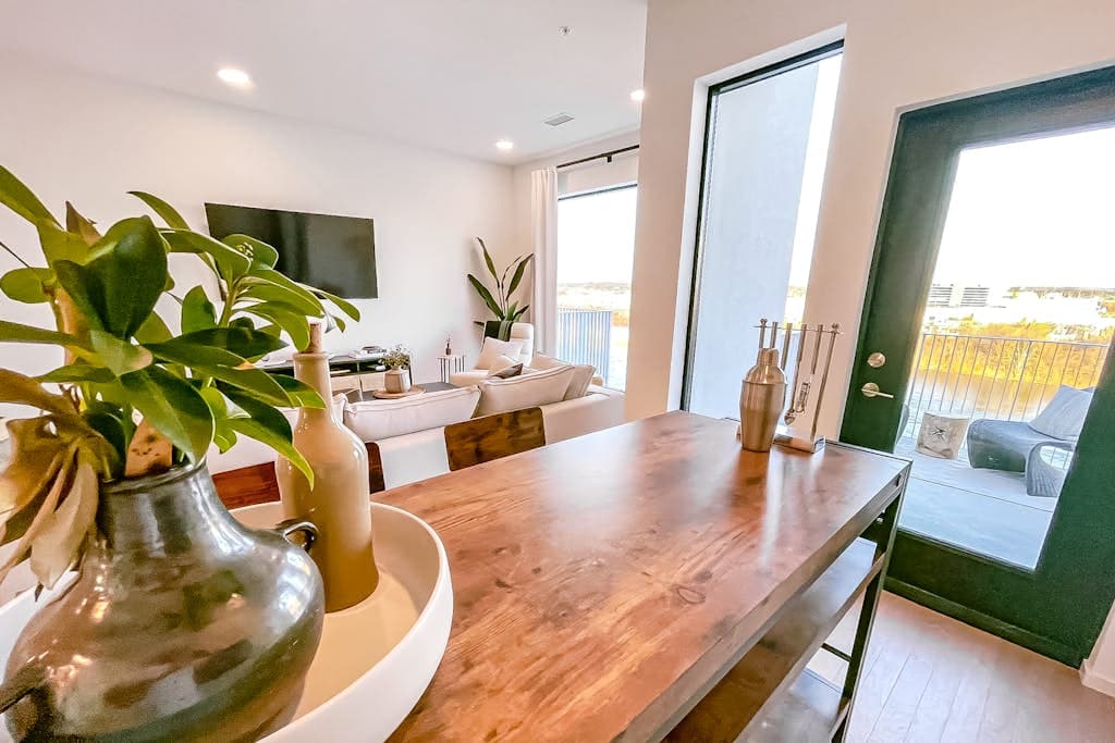 Eve Condo #505 - Image 4