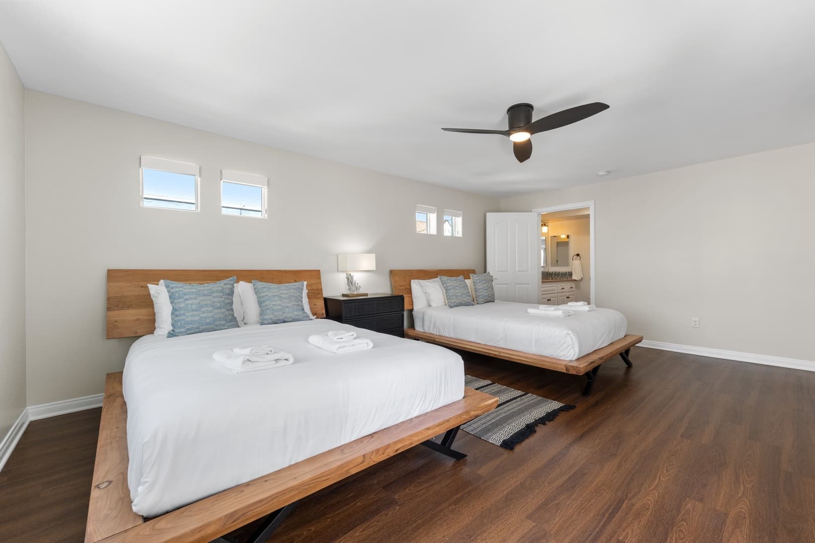 Oceanfront 1 North - Image 36