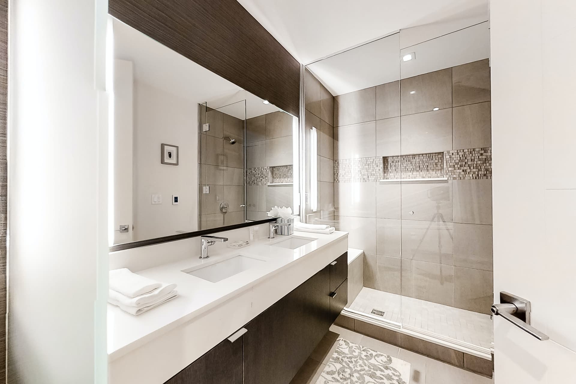 Lift 309 Home - Image 10