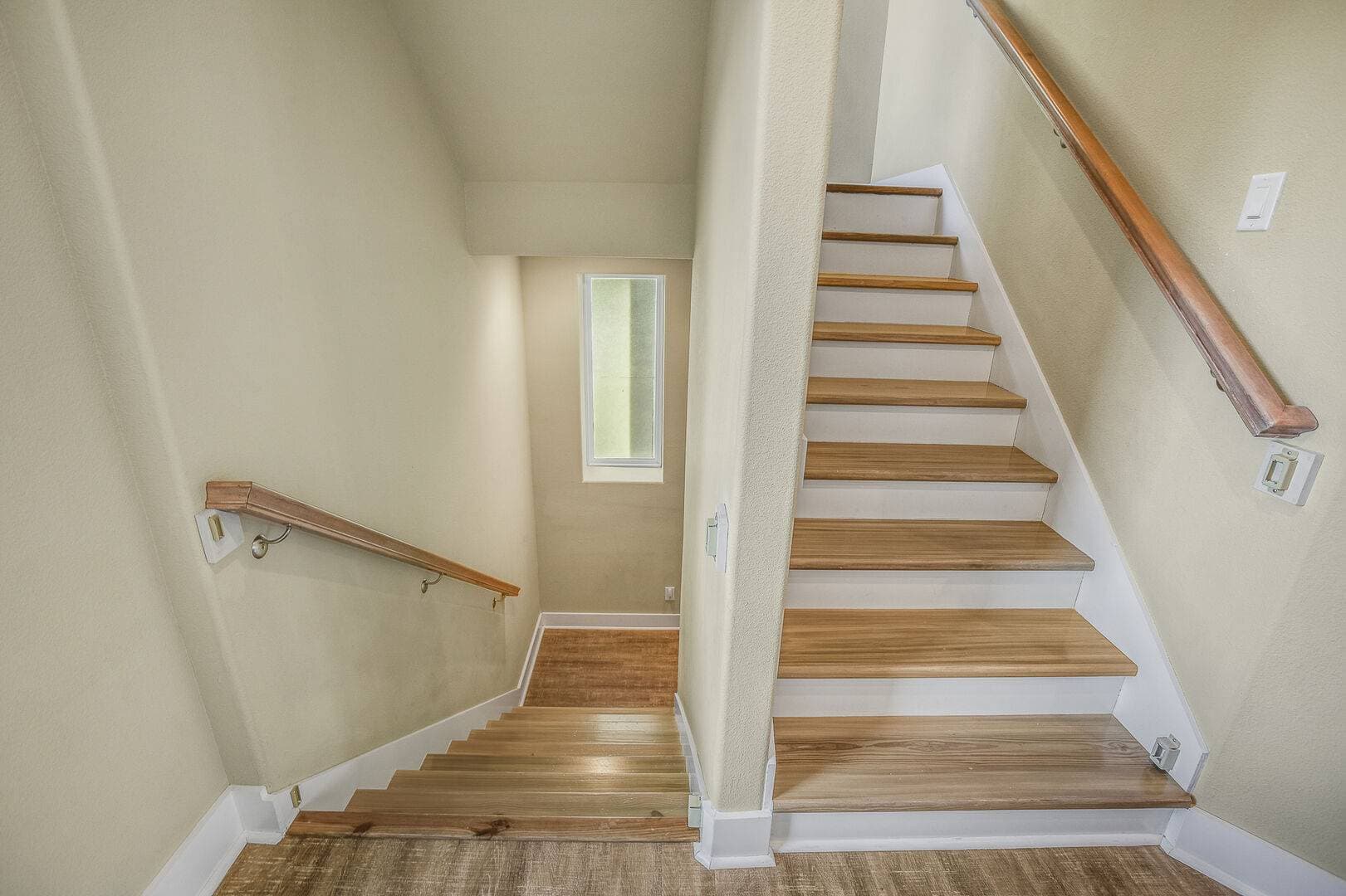 Gone Coastal House - Image 32