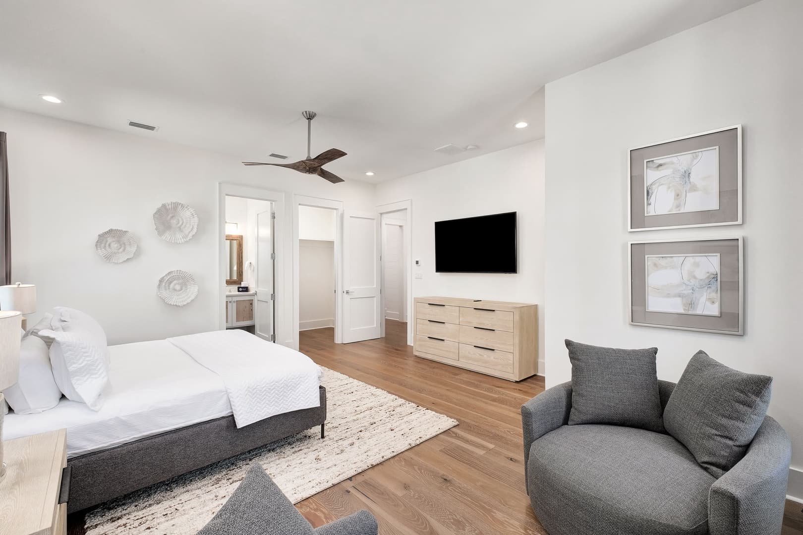 Oz by The Sea - Image 31