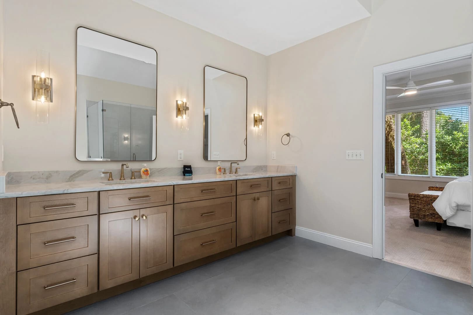 Southern Charm Retreat - Image 29