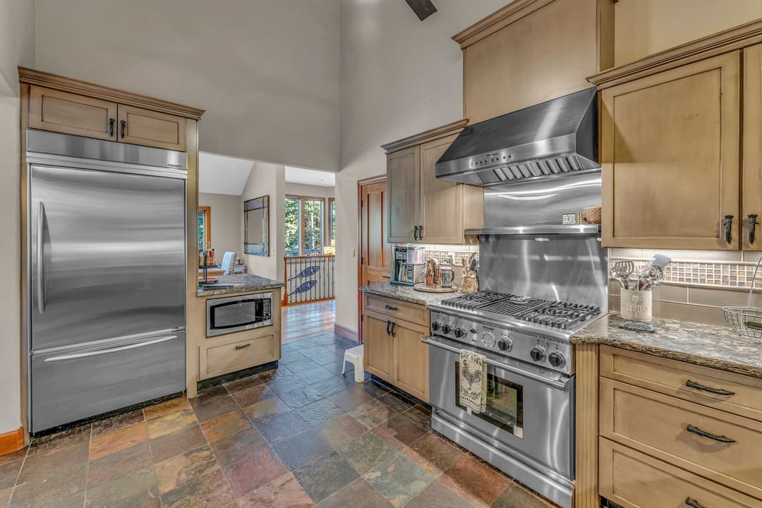 Olympic Valley Getaway - Image 5