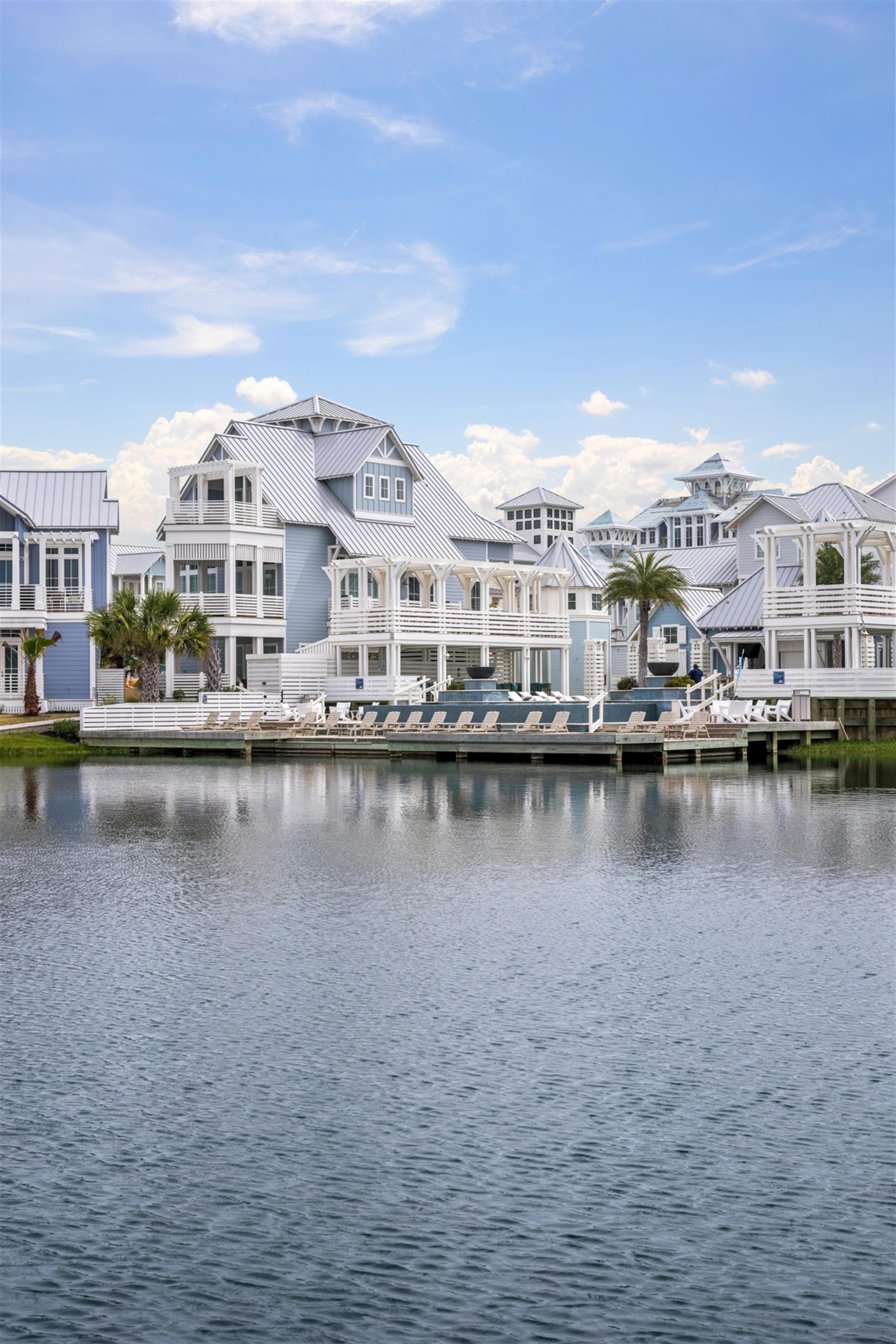 Holiday House - Image 75